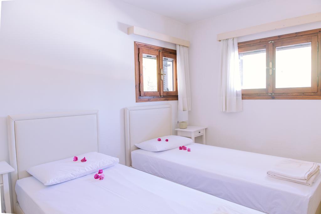 Villa Lola - 3 Bedrooms & Private Pool Lithakia  Exterior photo