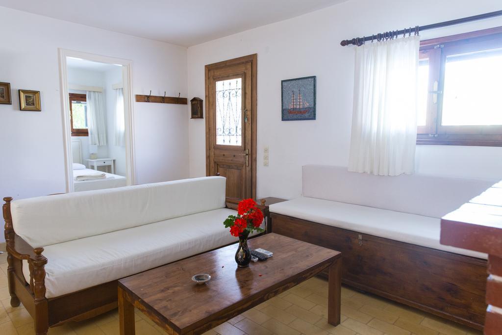 Villa Lola - 3 Bedrooms & Private Pool Lithakia  Exterior photo